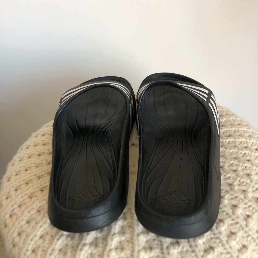Adidas slides - Picture 3 of 3